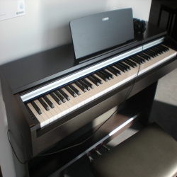 Đàn Piano Đện Yamha YDP-162